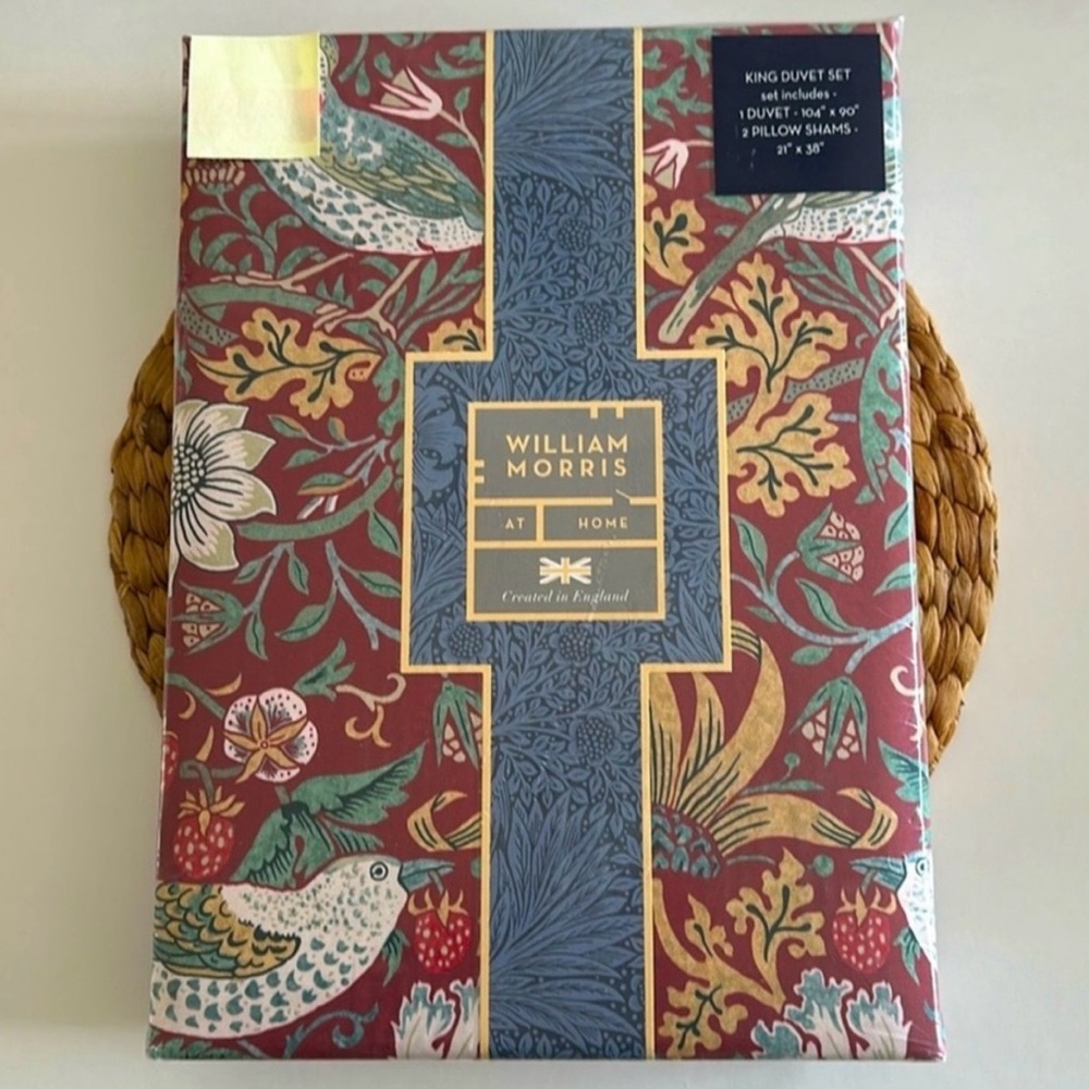 William Morris Strawberry Thief Red King duvet; 2 shams.
